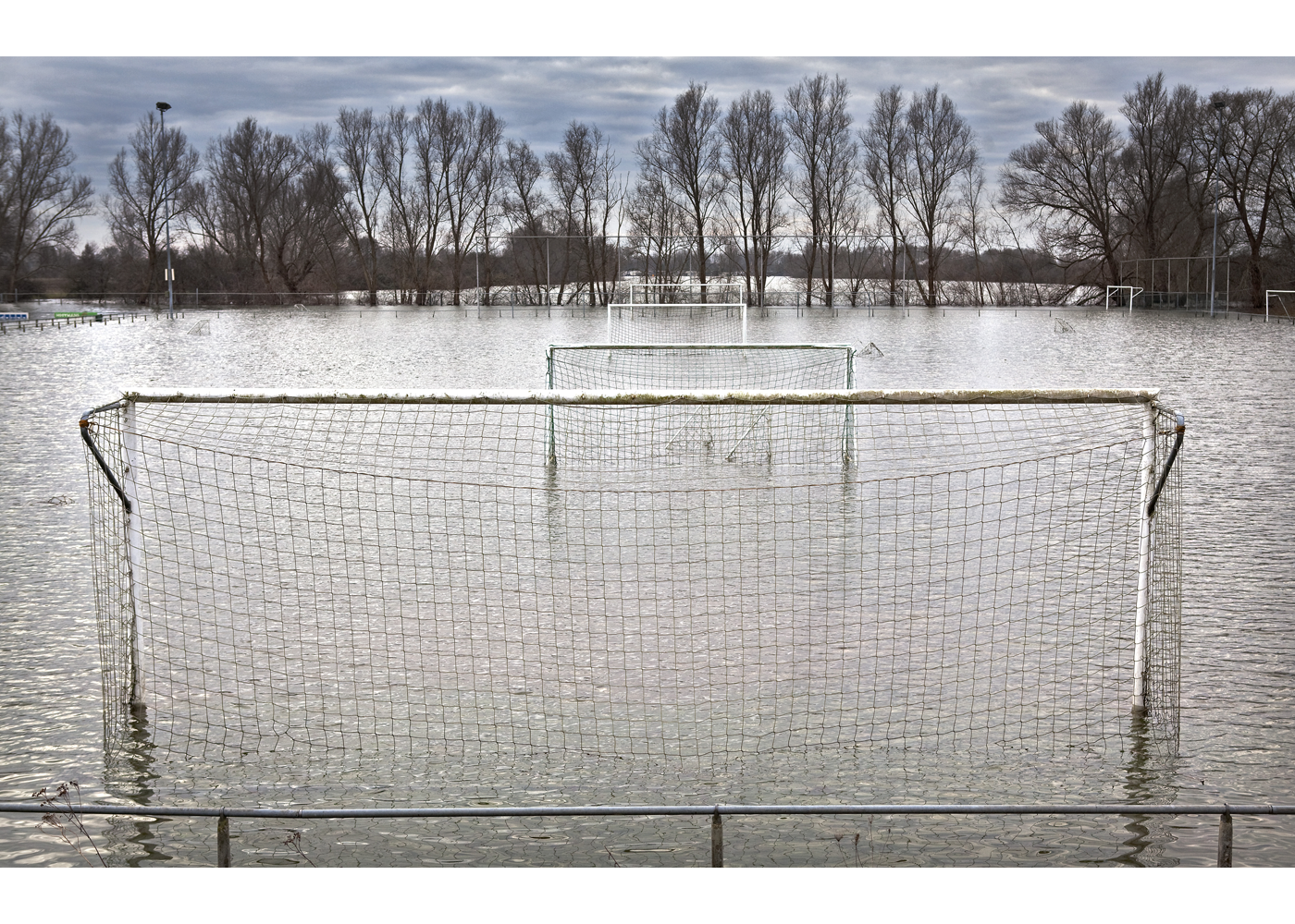 Ondergelopen voetbalveld